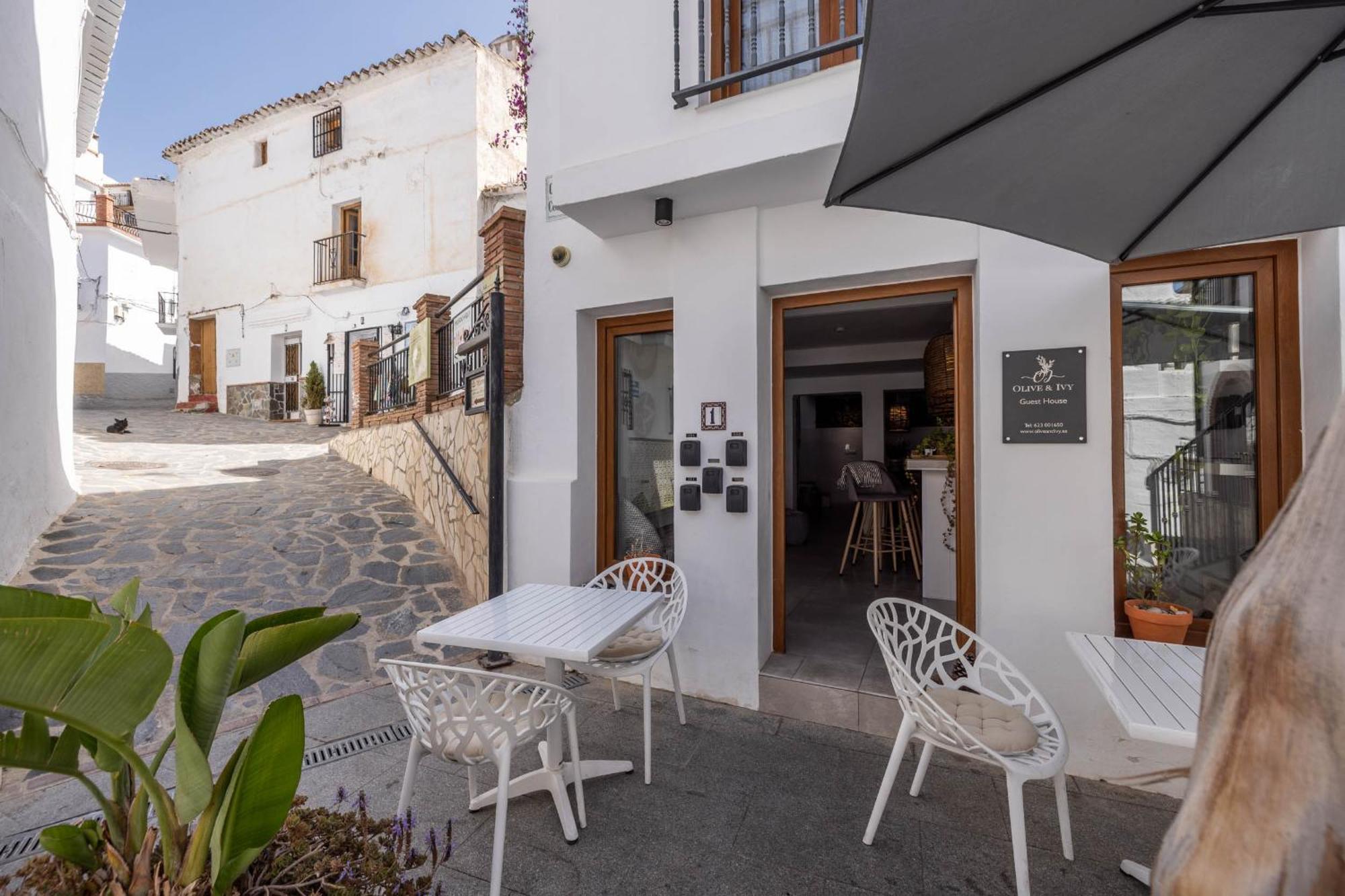 Olive & Ivy Guesthouse Canillas de Aceituno Εξωτερικό φωτογραφία
